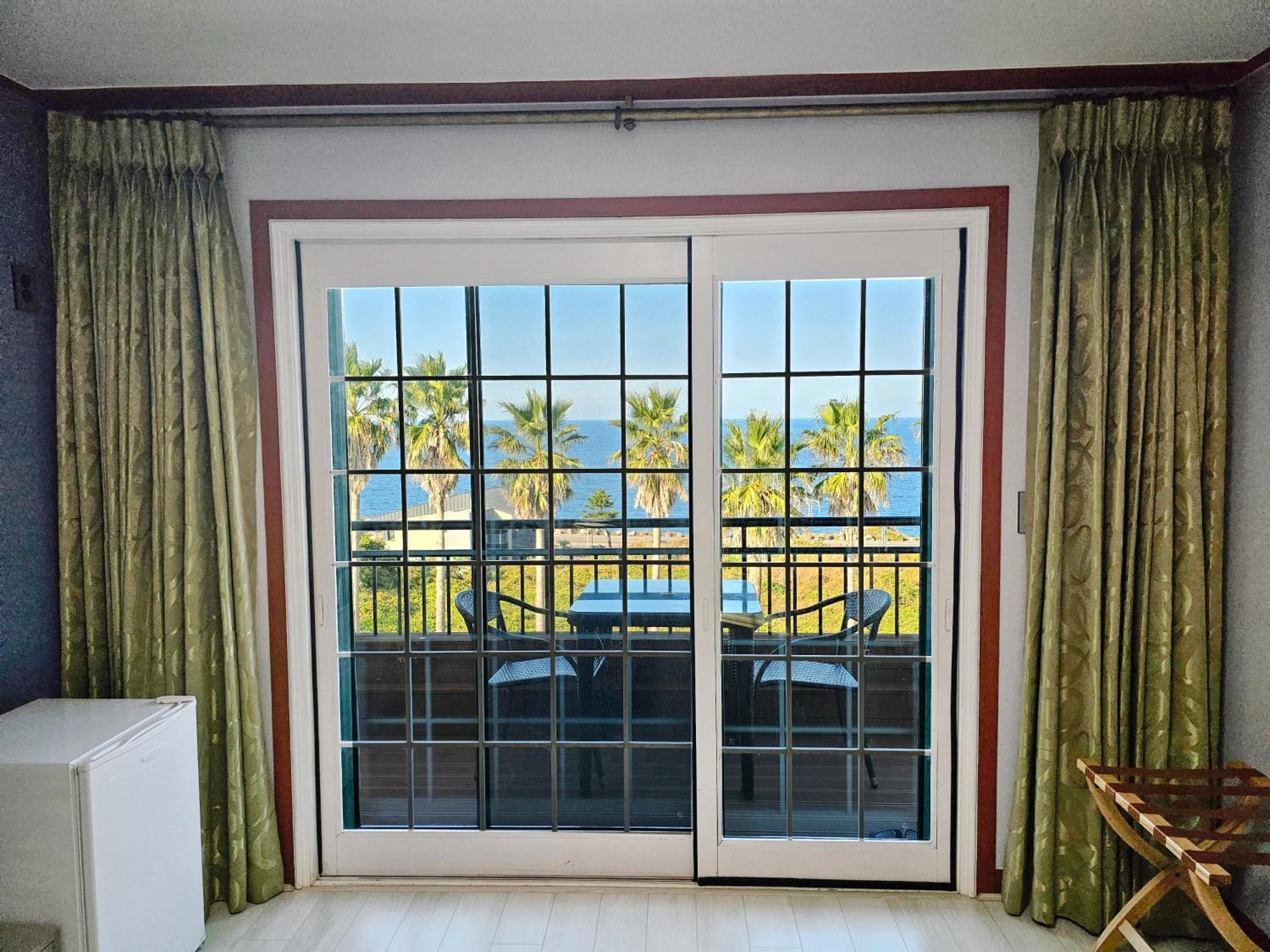 Sea Cliff Hotel جيجو المظهر الخارجي الصورة