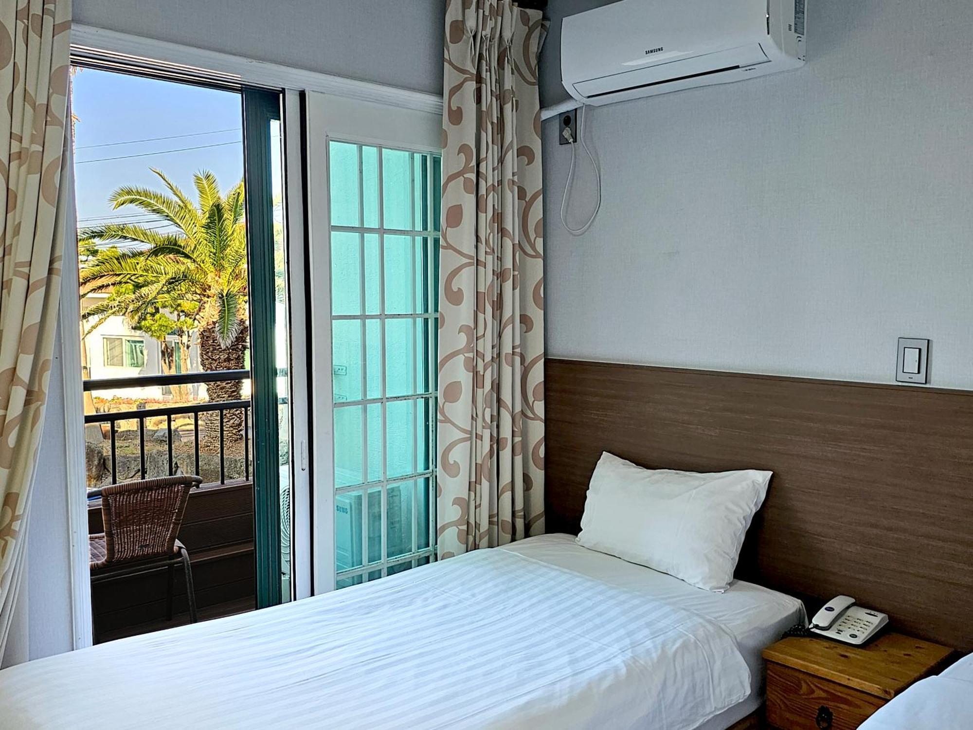 Sea Cliff Hotel جيجو المظهر الخارجي الصورة
